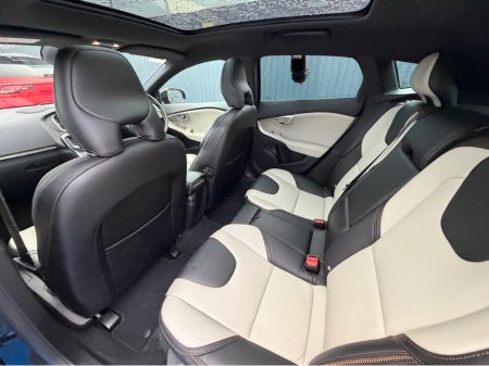 2018 Volvo V40 ** DEPOSIT TAKEN ** CROSS COUNTRY 4WD - 2.0L DIESEL - AUTO - 12M WARRANTY - CAR: 1733 €19,950 thumbnail