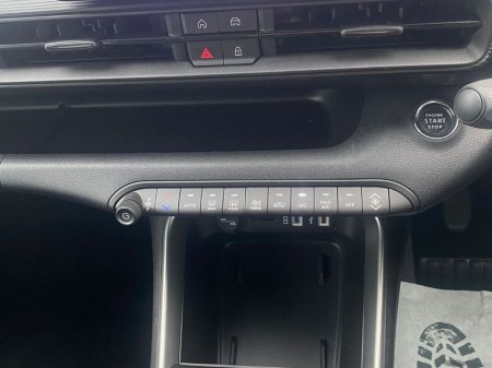 2025 Jeep Avenger 1.2 100HP Altitude €28,895 thumbnail