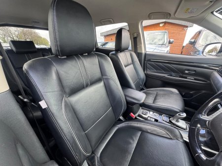 2018 Mitsubishi Outlander - thumbnail 13