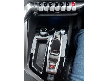 2018 Peugeot 3008 2.0 BlueHDi 180bhp GT Line Auto €19,950 thumbnail