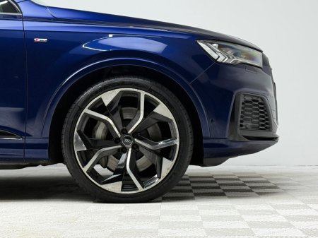 2022 Audi Q7 S LINE 55 TFSI E QUATTRO €64,990 thumbnail