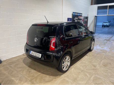 2014 Volkswagen up! DBA-AACHY 5DR €7,490 thumbnail
