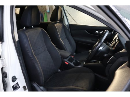 2017 Nissan Qashqai N-CONNECTA 360  Great Spec Exceptional Condition! €13,995 thumbnail