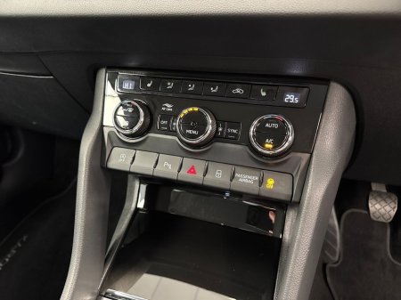 2023 Skoda Karoq - thumbnail 17