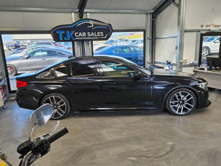 2020 BMW 5 Series - view 2