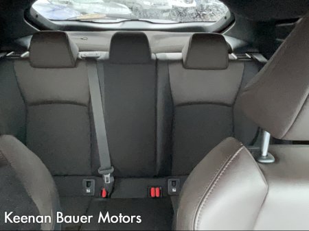 2018 Toyota C-HR HYBRID SOL 4DR AUTO €21,500 thumbnail