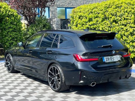 2023 BMW 3 Series - photo 4