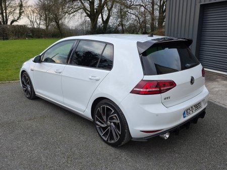 2016 Volkswagen Golf - thumbnail 6