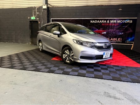 2020 Honda Shuttle 6AA-GP7 €13,500 thumbnail