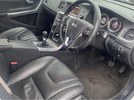 2012 Volvo V60 - thumbnail 4