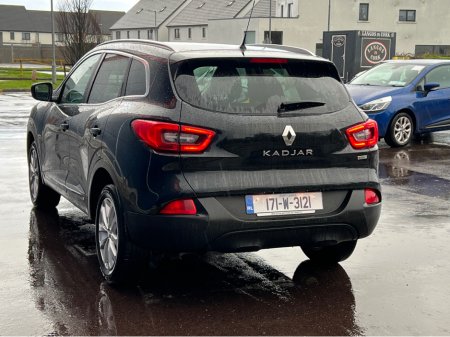 2017 Renault Kadjar 1.5 DCI DYNAMIQUE NAV 5 5DR A 110BHP AUTO €13,900 thumbnail