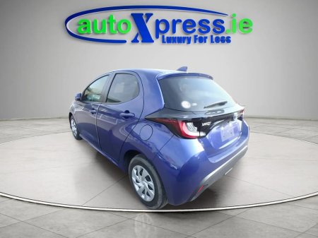 2022 Toyota Yaris - thumbnail 10