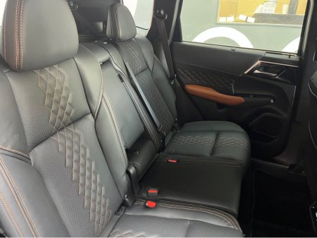 2023 Mitsubishi Outlander - thumbnail 15