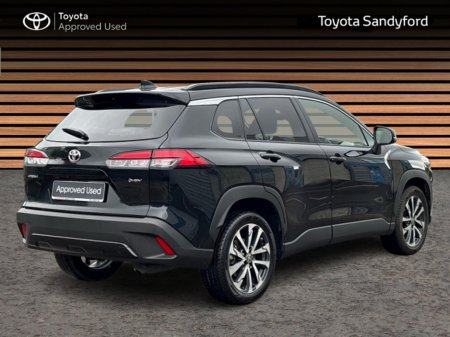 2025 Toyota Corolla Cross 1.8 HYBRID SPORT // REAR CAMERA // APPLE CARPLAY/ANDROID AUTO // AIR CON // SIDE STEPS // WIND DEFLECTORS // FULL WARRANTY €37,945
