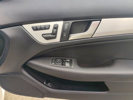 2015 Mercedes-Benz C Class - thumbnail 17