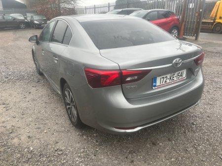 2017 Toyota Avensis - view 3