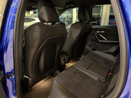 2025 BMW X1 25e M-SPORT PRO X-DRIVE=ONLY 3000 MILES//HUGE SPEC//AS NEW=2 YEAR BMW WARRANTY=TAILORED FINANCE PACKAGES INCL PCP AVAILABLE=TRADE IN'S WELCOME €54,995 thumbnail