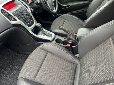 2016 Opel Astra SRI GTC AUTOMATIC ONLY 65K WITH BRAND NEW NCT UNTIL 3/2027///STUNNING INTERIOR//LOW TAX//LOVELY IRISH CAR €9,999 thumbnail