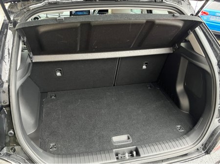 2023 Hyundai Kona KAUAI PREMIUM 64KWH EV //FULL LEATHER//HEATED SEATS AND STEERING WHEEL//REVERSE CAMERA//SAT NAV//KRELL SOUND SYSTEM// €23,950 thumbnail