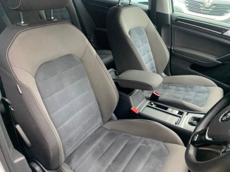 2014 Volkswagen Golf 1.4 TSI 150 BHP HIGHLINE DSG 5DR // LOW MILEAGE // GREAT CONDITION // REVERSE CAMERA, CRUISE AND PRIVACY GLASS // €10,950 thumbnail