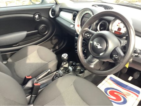 2011 MINI Hatch - thumbnail 11