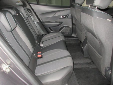 2023 Peugeot 2008 - thumbnail 13