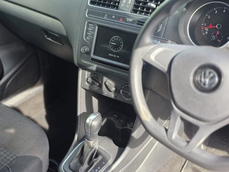 2016 Volkswagen Polo - thumbnail 6