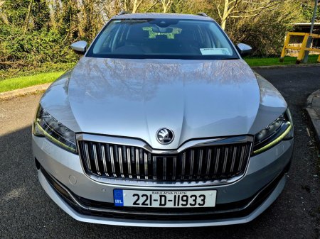 2022 Skoda Superb - thumbnail 4