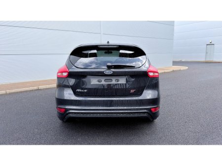 2017 Ford Focus - thumbnail 20