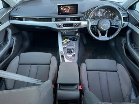 2016 Audi A4 S-LINE PACK 1.4 TFSI // FULL SERVICE HISTORY // NEW 19" S-LINE ALLOYS // APPLE CARPLAY/ANDROID AUTO €19,900 thumbnail