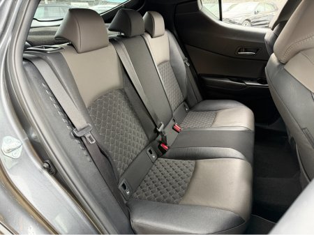 2023 Toyota C-HR HYBRID..#12 MONTH WARRANTY INCLUDED .. FINANCE AVAILABLE €22,750 thumbnail