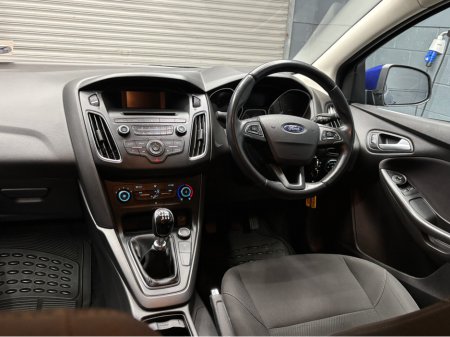 2018 Ford Focus - thumbnail 6