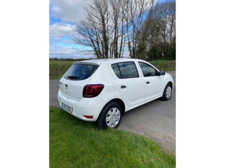 2019 Dacia Sandero - thumbnail 4