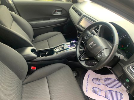 2014 Honda Vezel 1.5 HYBRID 5DR // 09/26 NCT AND €180 ROAD TAX // AIR CON, REVERSE CAMERA AND BLUETOOTH // €10,950 thumbnail