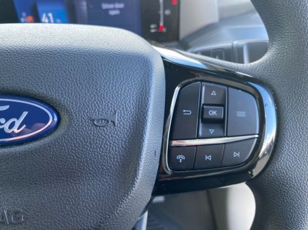 2025 Ford Transit Custom 2.5 Crewcab PHEV Automatic €42,500 thumbnail