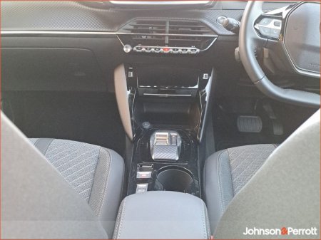 2025 Peugeot 2008 Electric 156bhp (54 kWh) Allure €35,900 thumbnail
