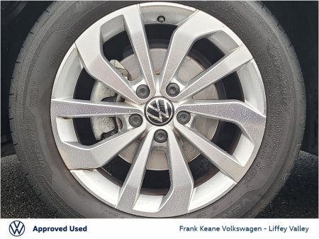 2023 Volkswagen T-Roc STYLE 1.0 TSI 110HP *ONE OWNER* *PETROL BLUE* *JOHANNESBURG ALLOYS* *REAR VIEW CAMERA* *ART VELOUR SEATS* *PCP AVAILABLE* €28,895 thumbnail