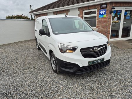 2021 Opel Combo Van L2H1 Spec fully plylined in rear with side loding door and double opening rear doors new CRVT test trade in wanted