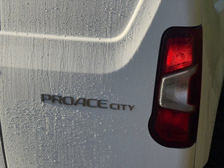 2022 Toyota Proace City 1.5 D GX SWB 6 650KG 3DR €14,195 thumbnail