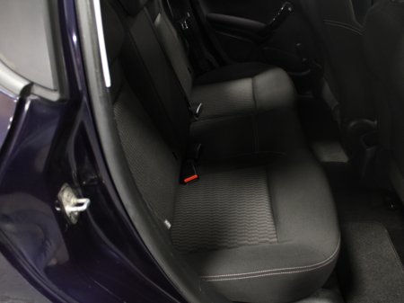 2018 Peugeot 208 - thumbnail 27