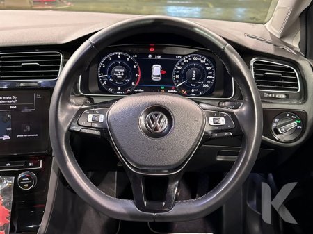 2019 Volkswagen Golf TSI HIGH LINE - FACTORY ALLOYS - CRUISE CONTROL - REVERSE CAMERA €20,950 thumbnail