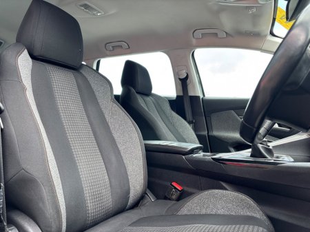 2018 Peugeot 5008 - photo 5