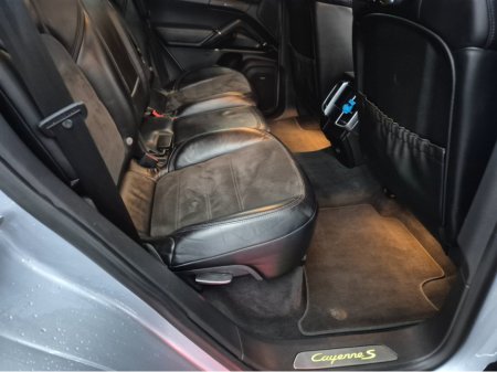 2017 Porsche Cayenne - thumbnail 12