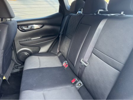 2017 Nissan Qashqai - thumbnail 12