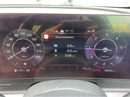 2022 Kia Sportage - thumbnail 13