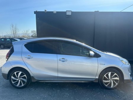 2015 Toyota Aqua - thumbnail 5