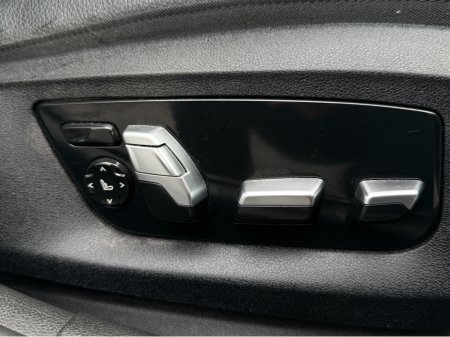 2017 BMW 5 Series - thumbnail 22