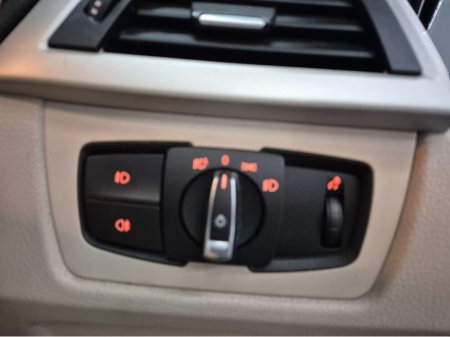 2018 BMW 3 Series - thumbnail 20