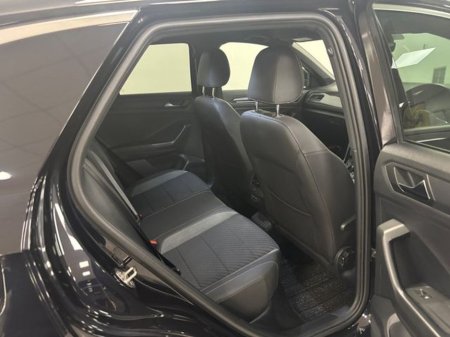 2020 Volkswagen T-Roc 2.0 TDI 150bhp R-Line DSG €24,950 thumbnail