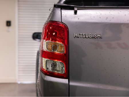 2019 Mitsubishi L200 SUPERCHARGER 17MY INTENSE 6MT CREWC 2.5 DID CR 4WORK CREWCAB 4DR €19,500 thumbnail